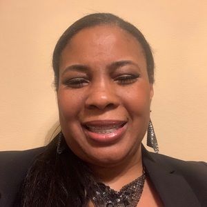 Meet your Posher, Letitia